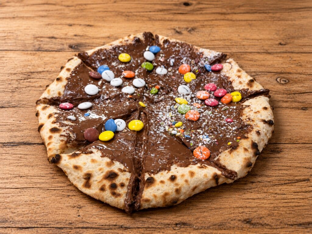 Pizza Dulce de Nutella y Lacasitos